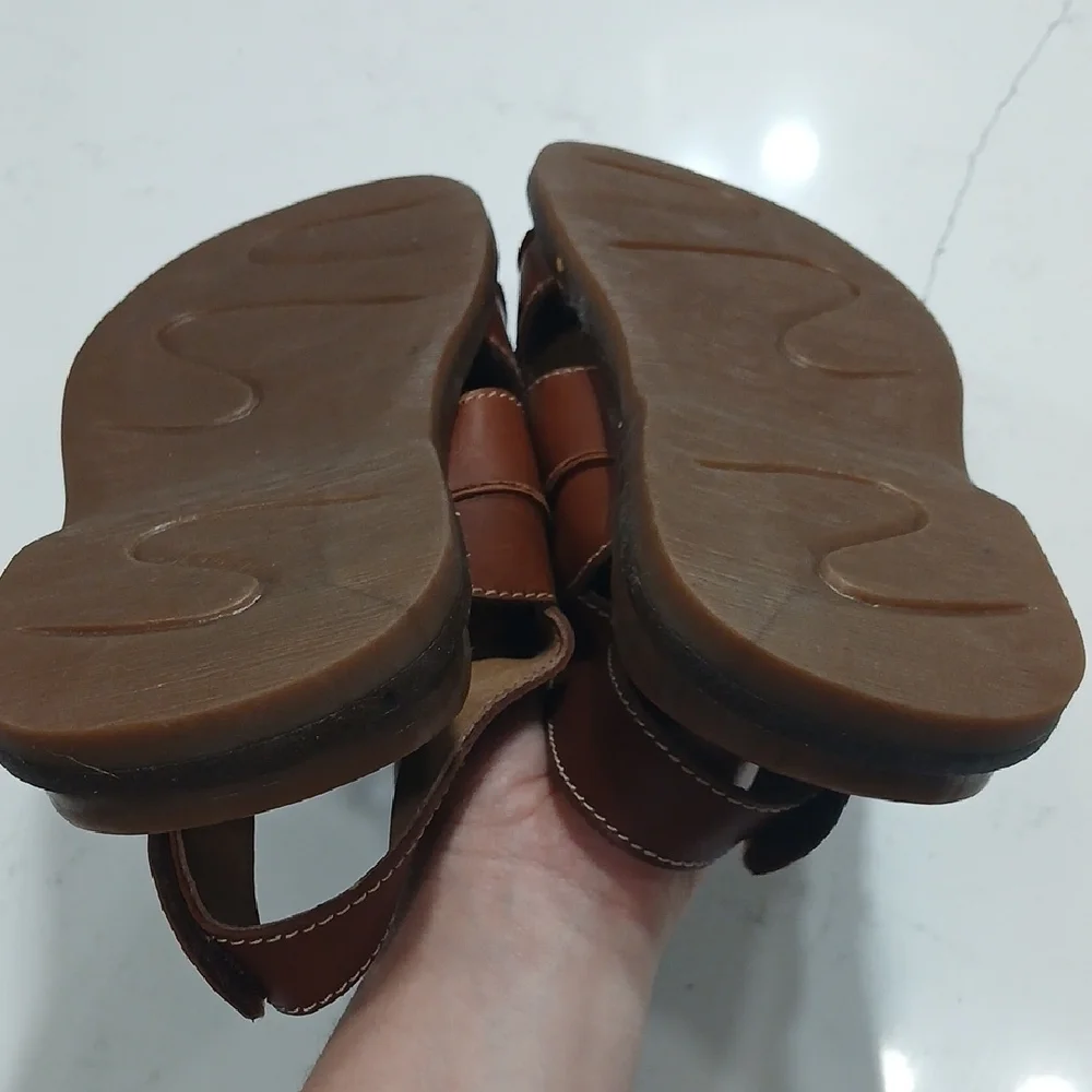 Franco Fortini Brown Sandals with Cushioned Footbed New Without Tags Or Box
